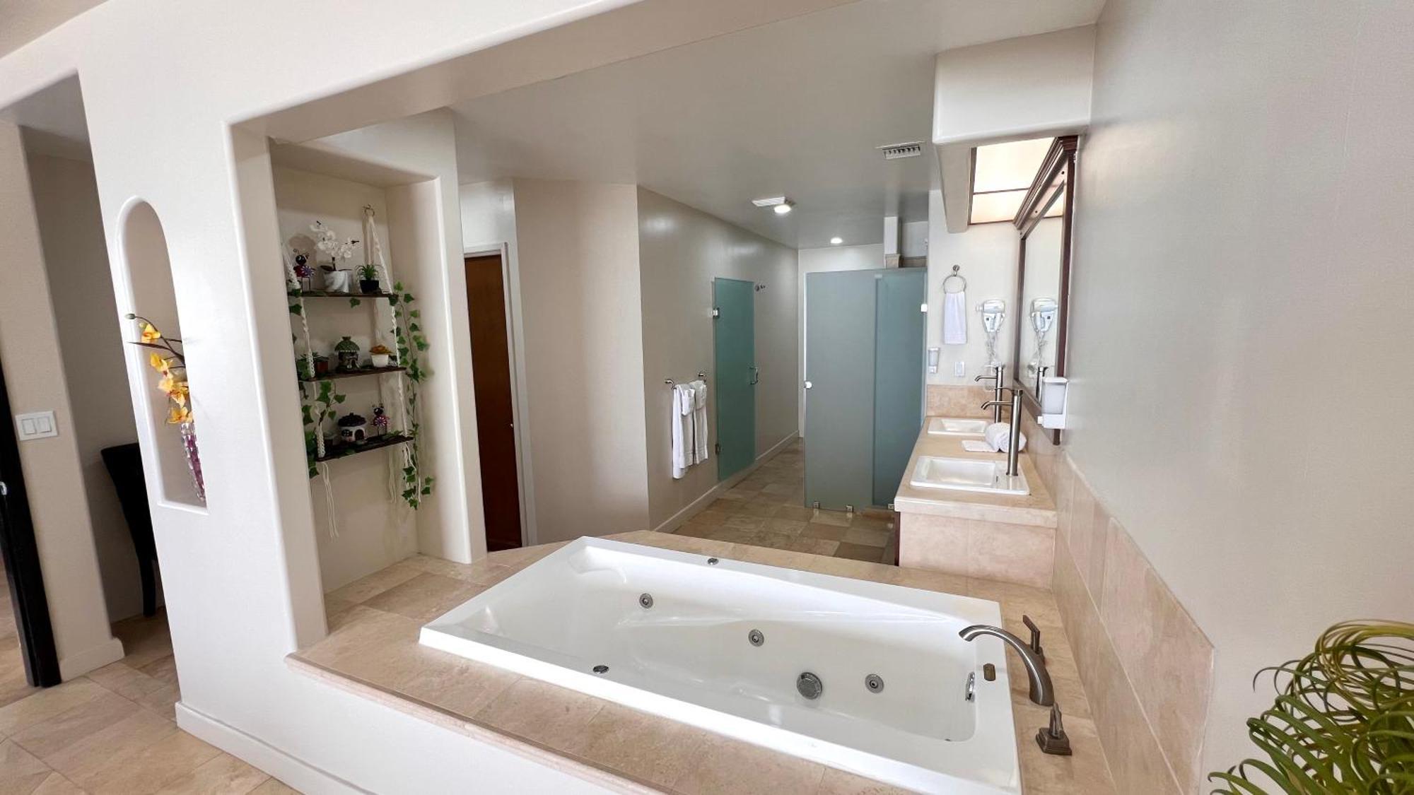Beautiful Beach Front Condo Near Downtown Rosarito Kültér fotó